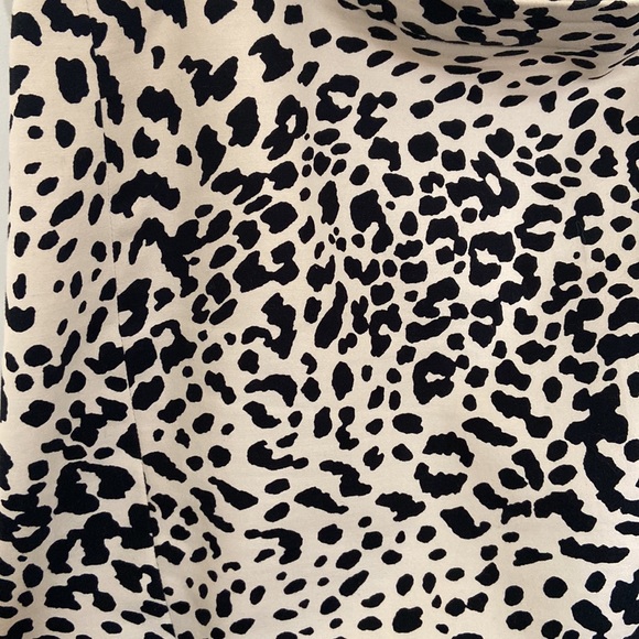 The Loft Leopard pencil skirt - Picture 3 of 4